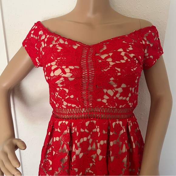 Francescas Red Cocktails Mini Red Off the shoulders Lace Dress Size XS - Picture 6 of 9